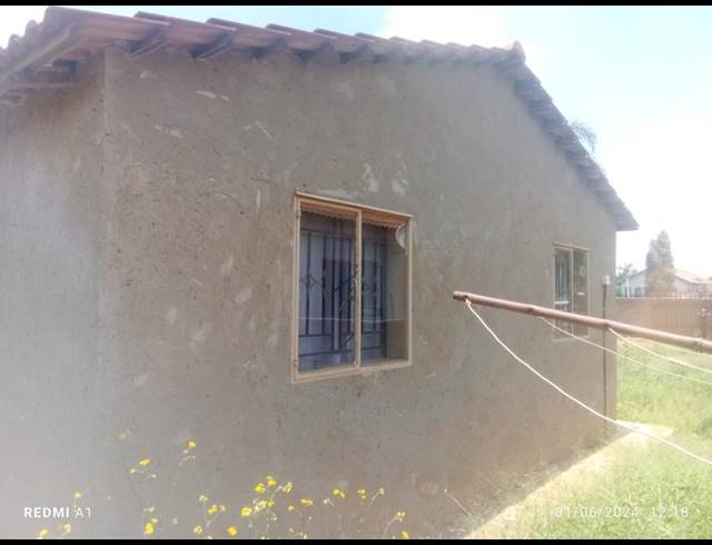 2 BEDROOM HOUSE FOR SALE IN SOSHANGUVE XX